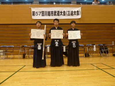 中学生男子